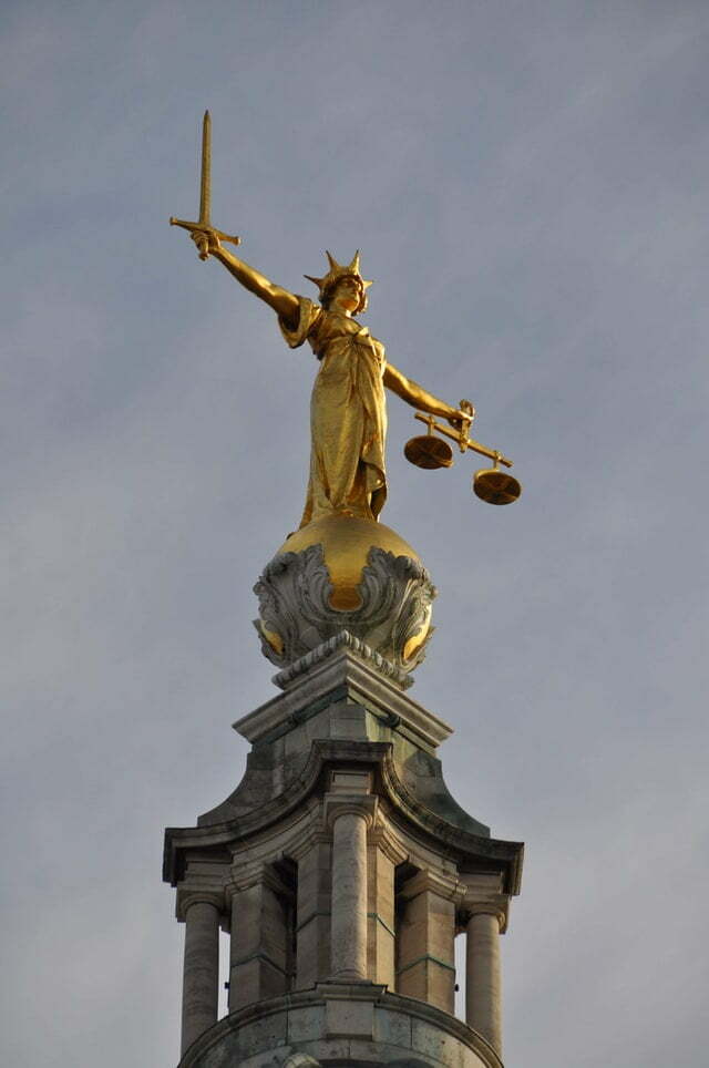 Crown court monument in London